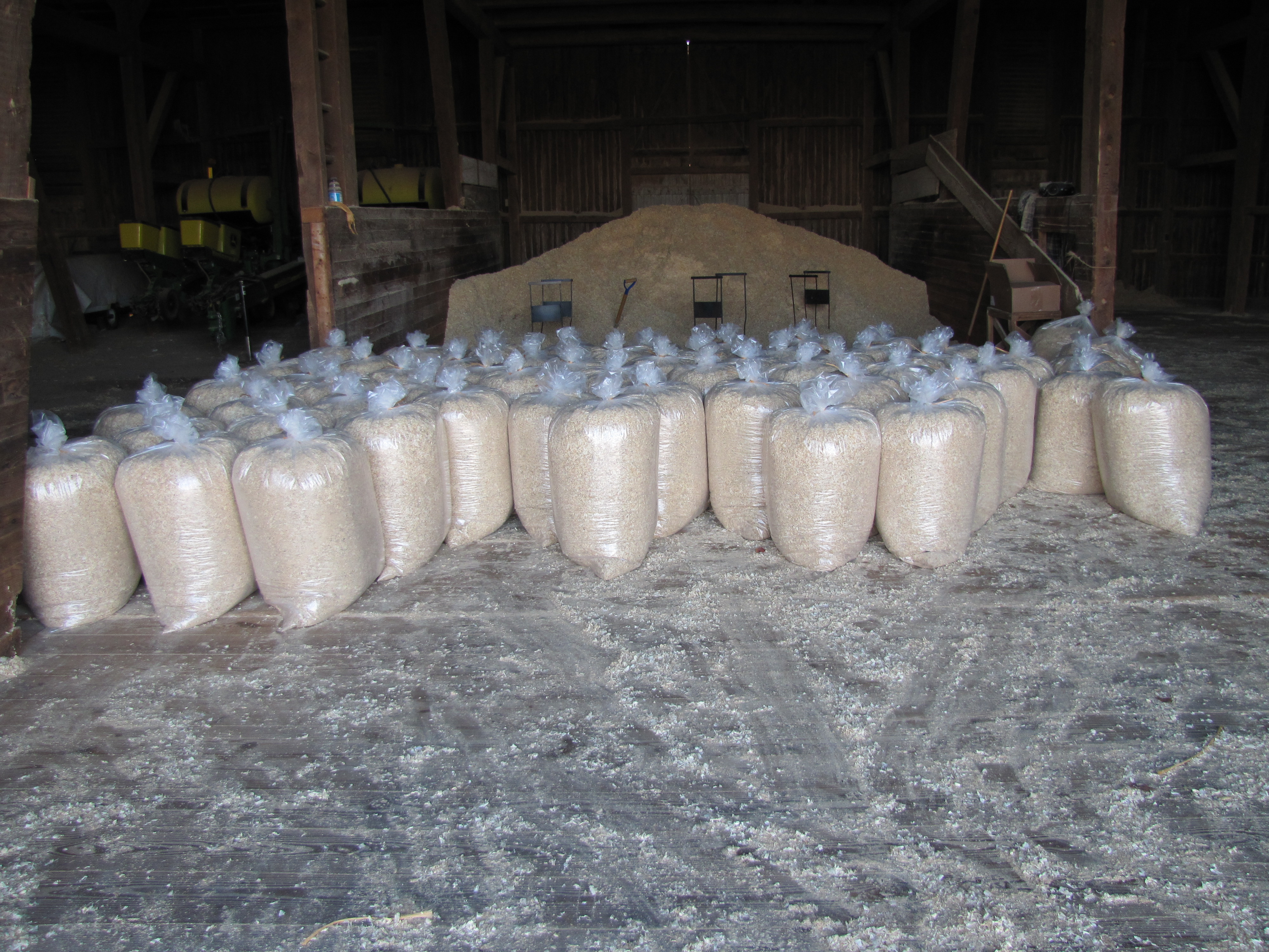 Bagged soft wood shavings &mdash; Hoover Wood Shavings